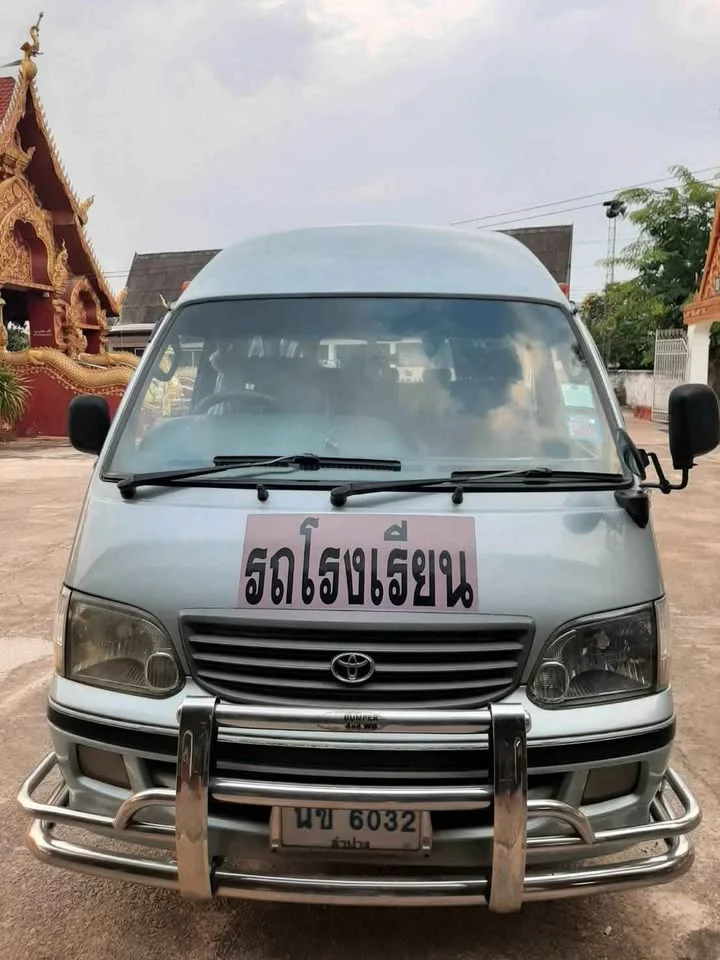 2004 Toyota Commuter IV (H100) 3