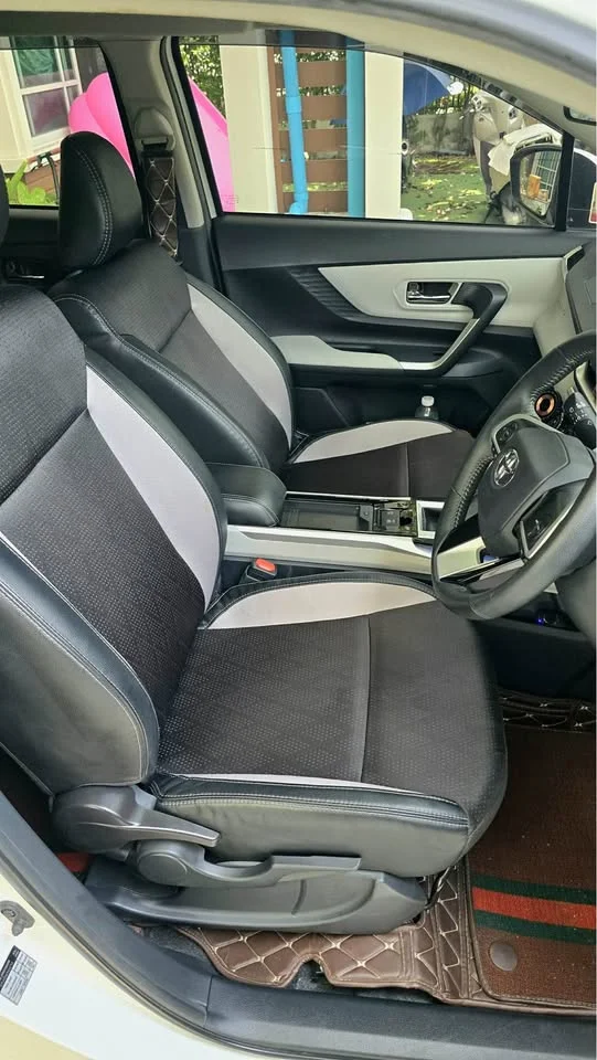 2023 Toyota Veloz III 2