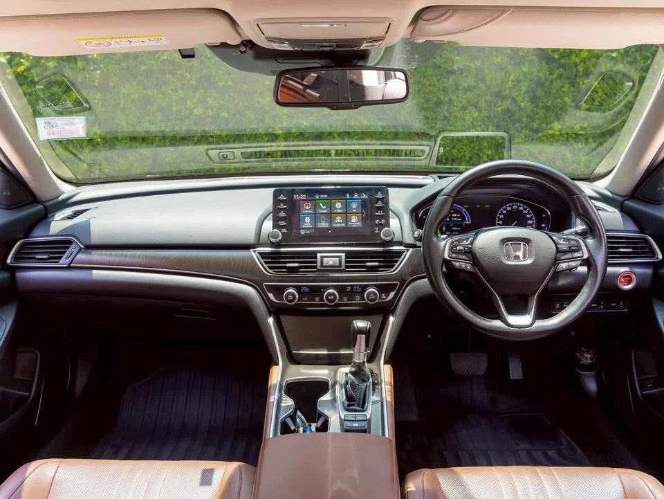 2020 Honda Accord X 3