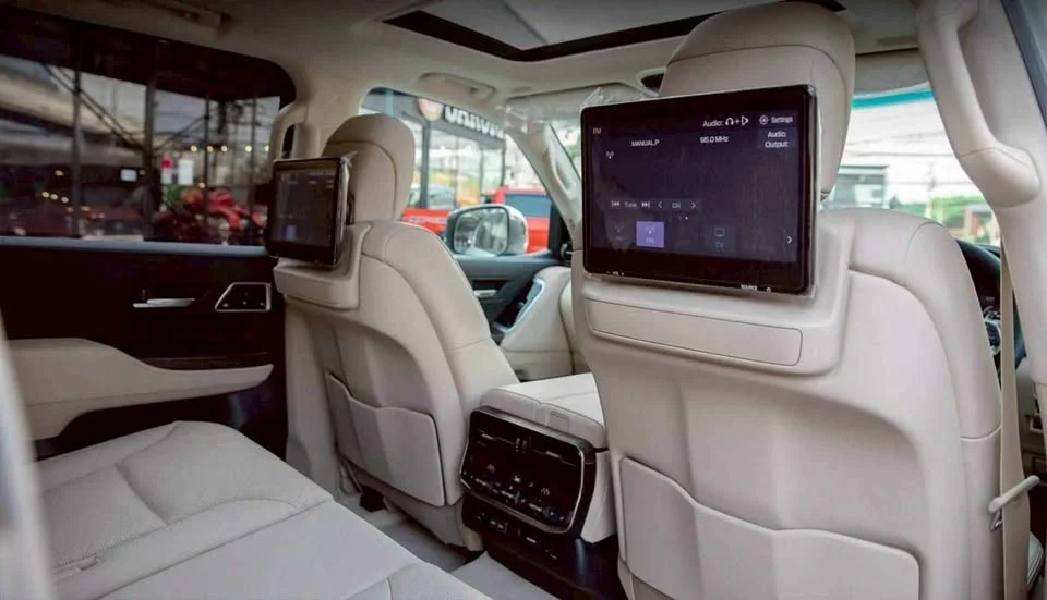 2025 Toyota Land Cruiser J300 3