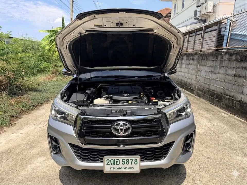 2018 Toyota Hilux VIII 2