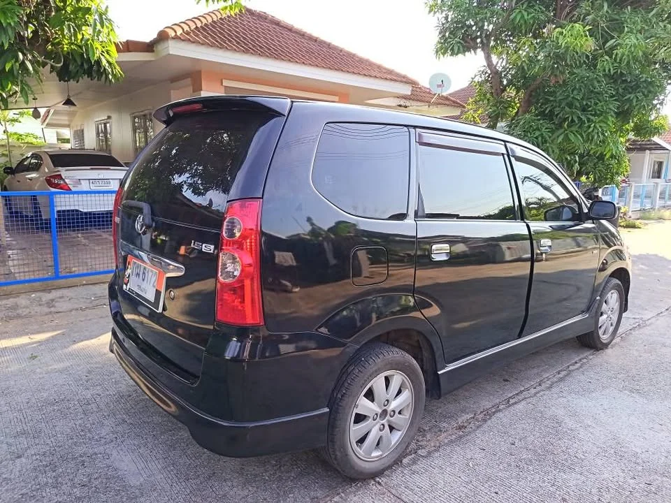 2011 Toyota Avanza I 3