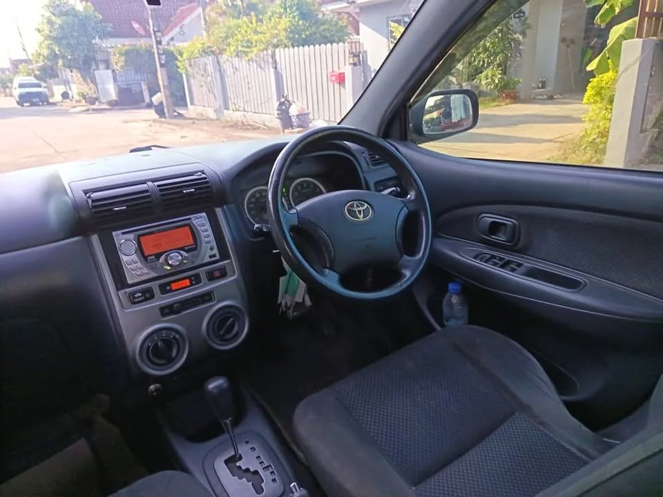 2011 Toyota Avanza I 2