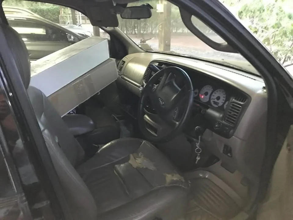 2004 Ford Escape I 3