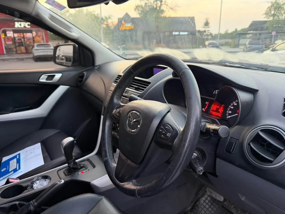 2012 Mazda BT-Series II 3