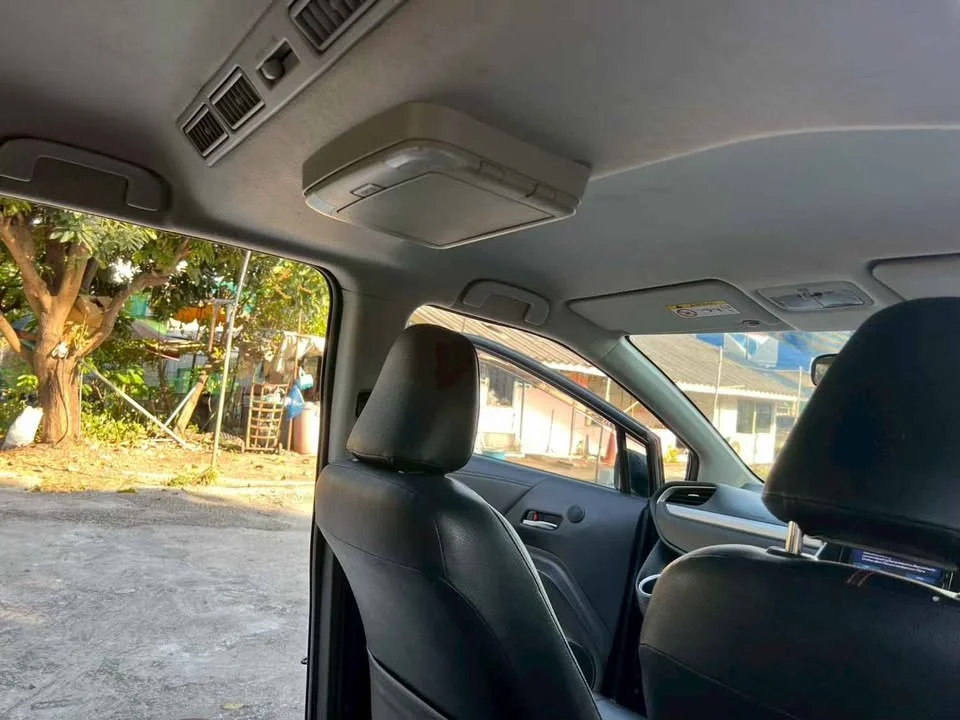 2018 Toyota Sienta II 2