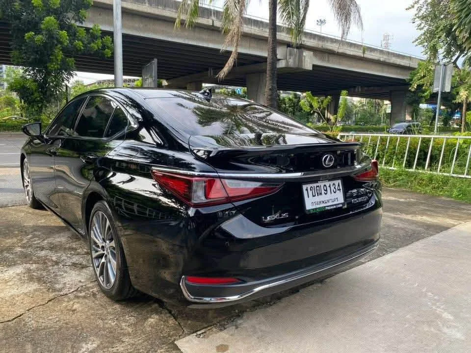 2021 Lexus ES VII 3