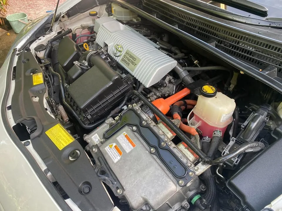 2011 Toyota Prius III 2