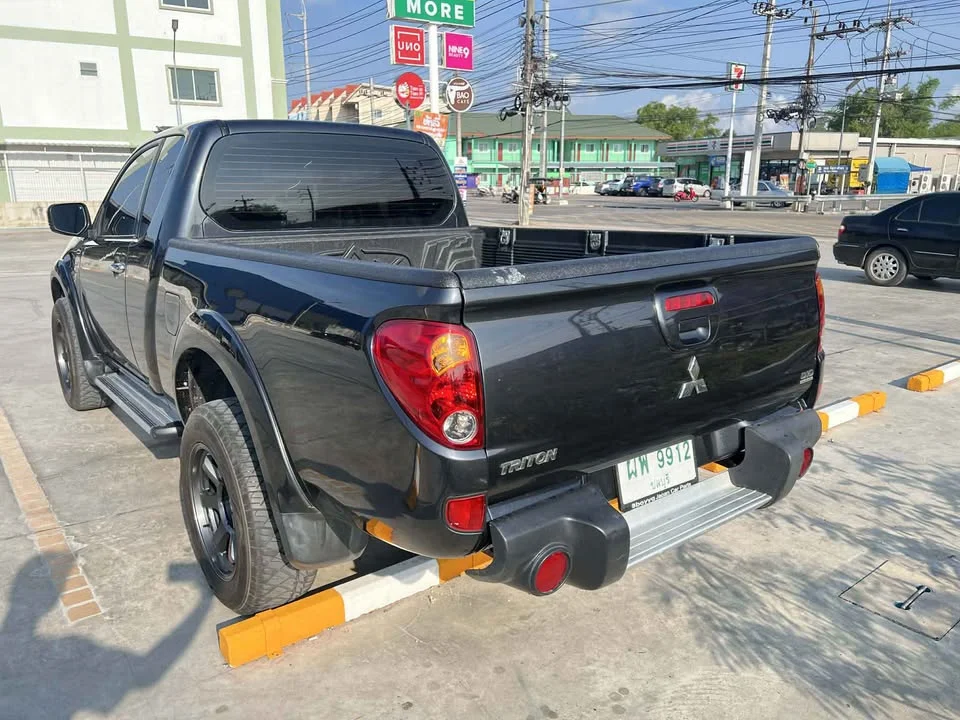 2012 Mitsubishi Triton IV 3