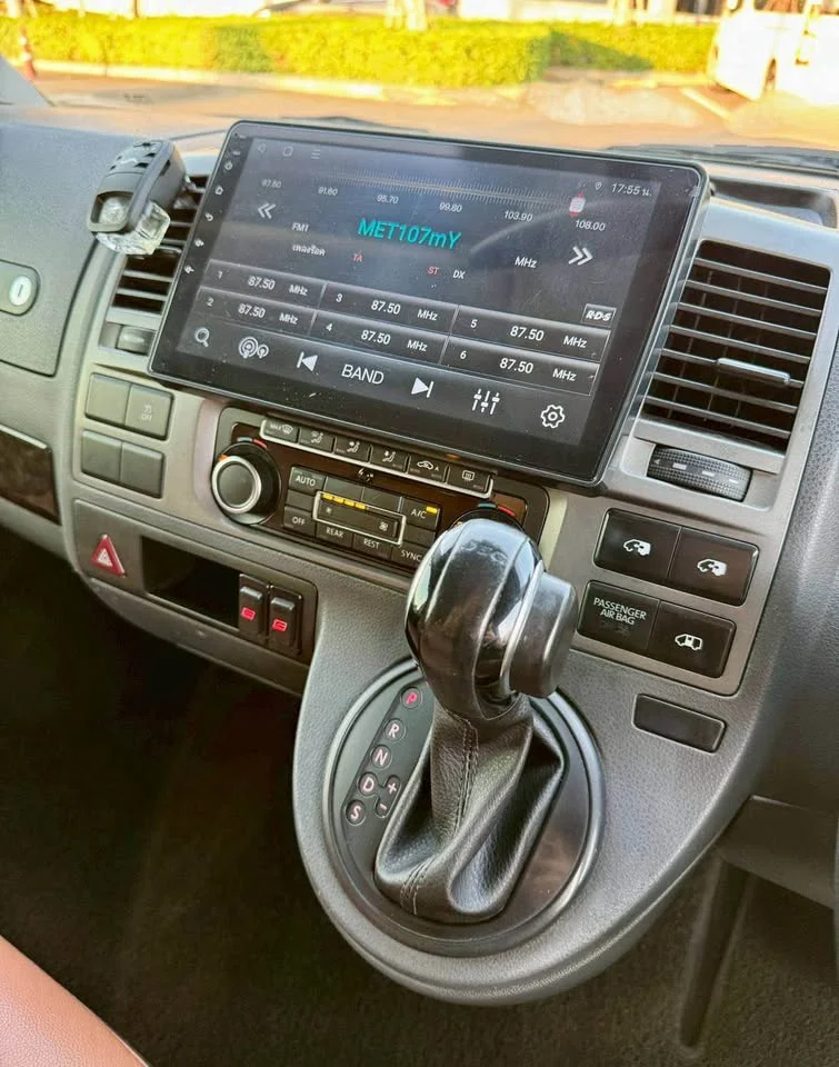 2013 Volkswagen Caravelle T5 2