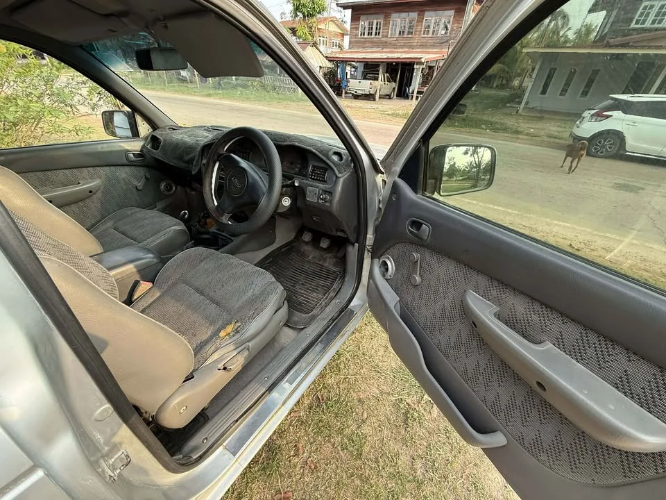 2003 Mazda 2500 Fighter V 3
