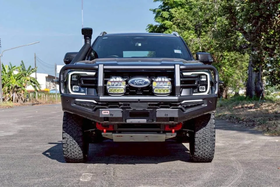 2023 Ford Everest III 3