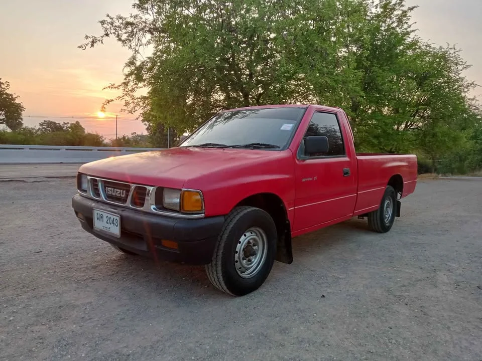 1995 Isuzu TFR III 2