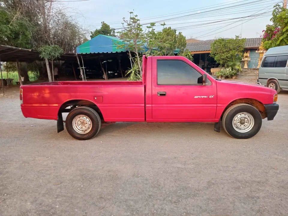 1995 Isuzu TFR III 3