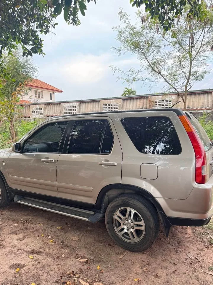 2002 Honda CR-V II 3