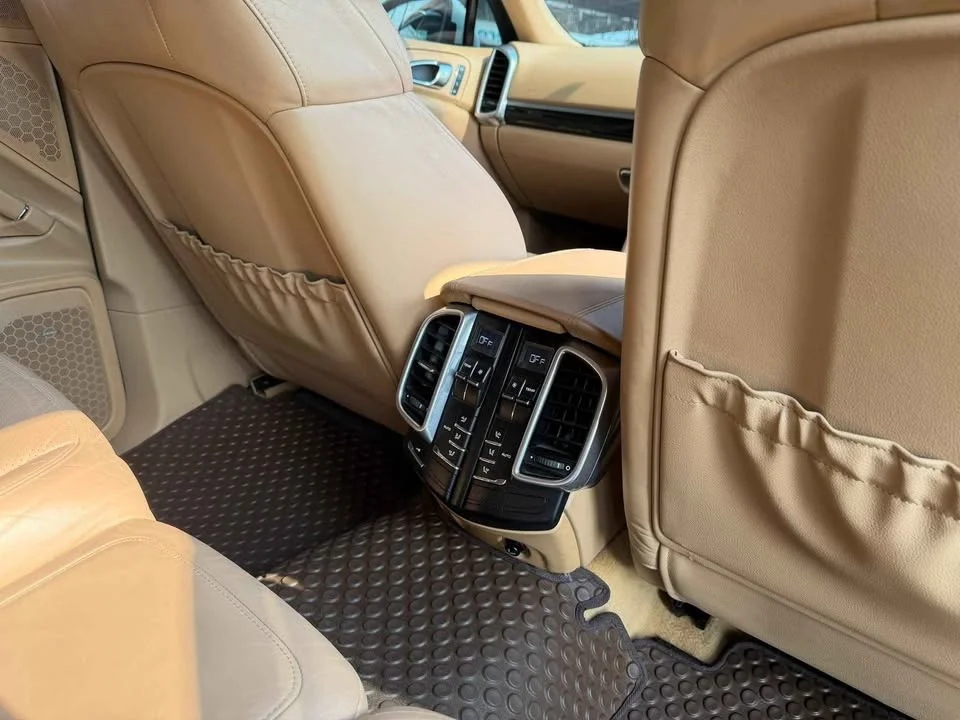 2012 Porsche Cayenne II 2