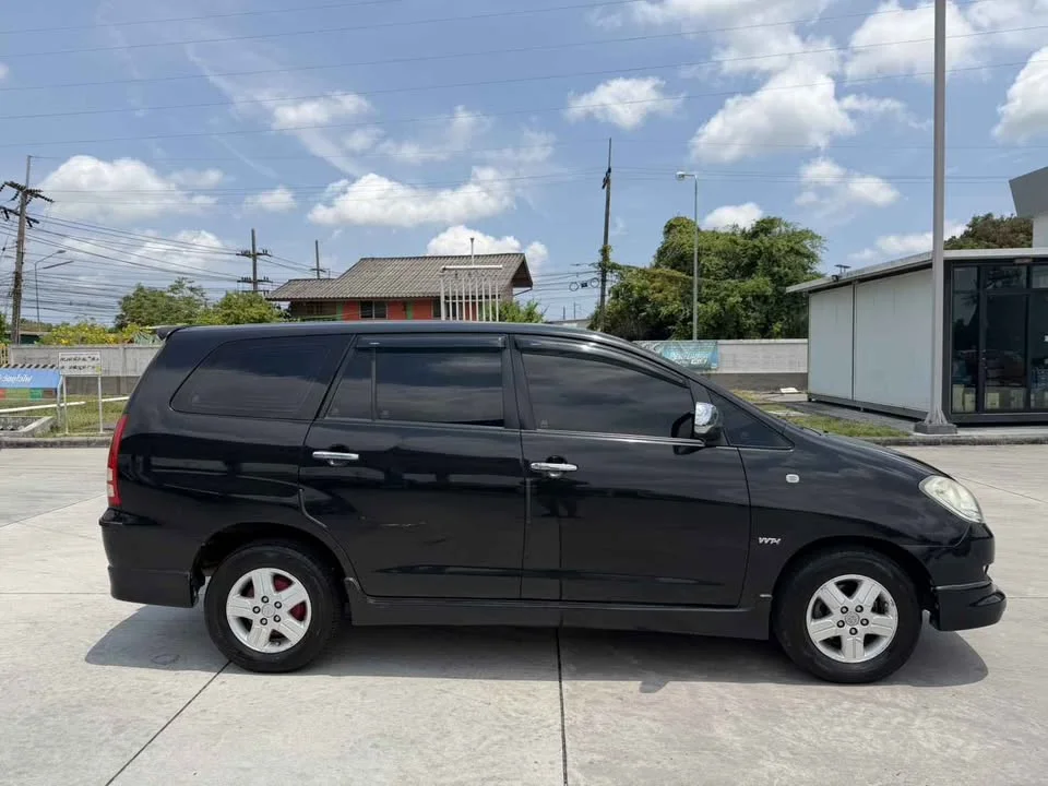 2008 Toyota Innova I 3
