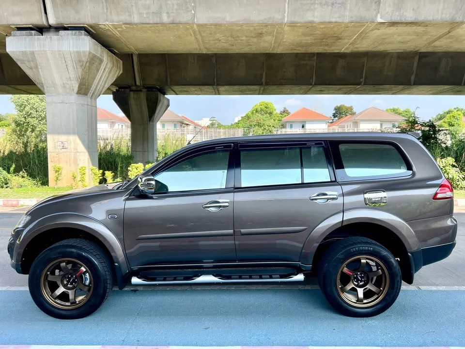 2015 Mitsubishi Pajero Sport II 3