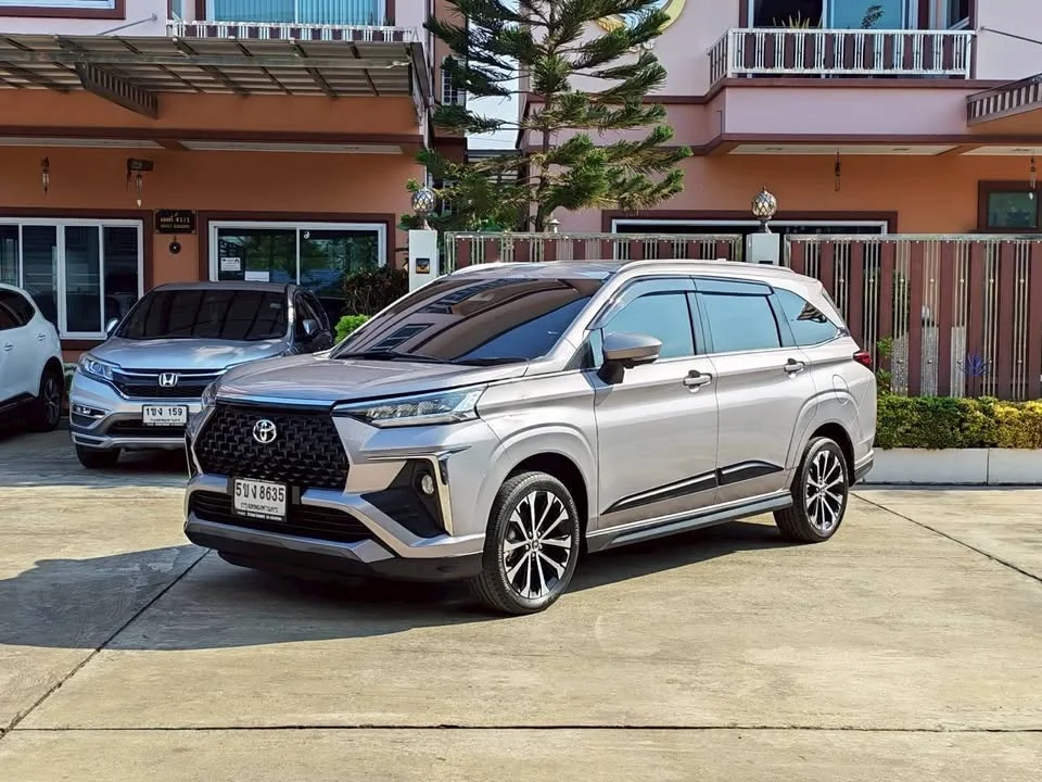 2023 Toyota Veloz III 3