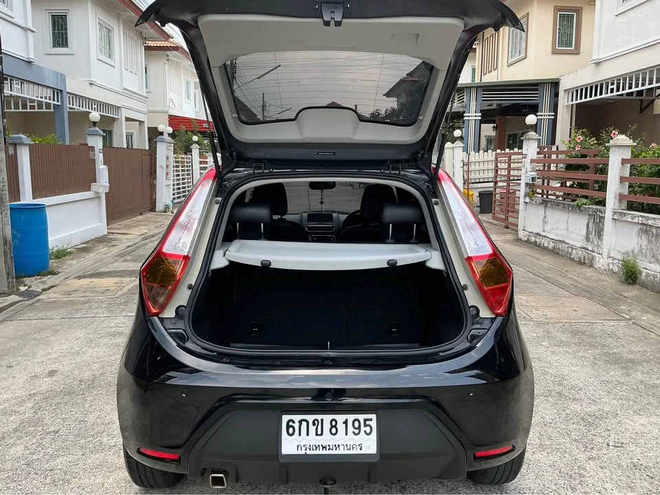 2016 MG 3 II 3