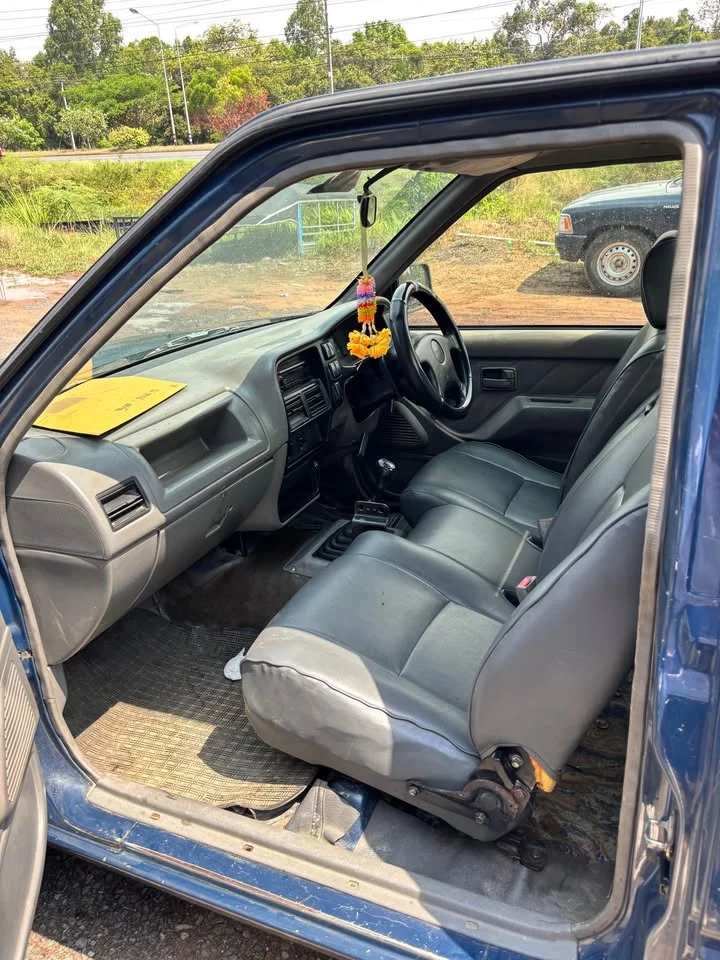 2001 Isuzu Faster Dragon Eyes III 2