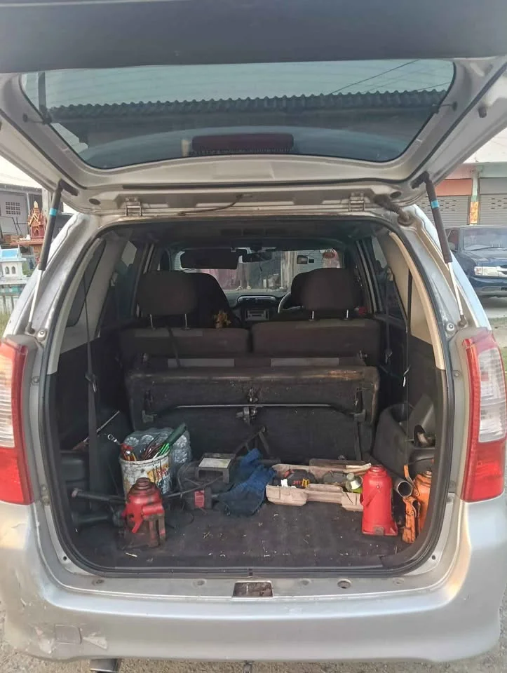 2005 Toyota Avanza I 3