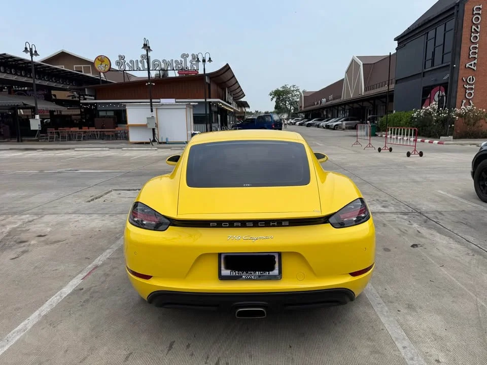 2017 Porsche 718 Boxster and Cayman IV 2