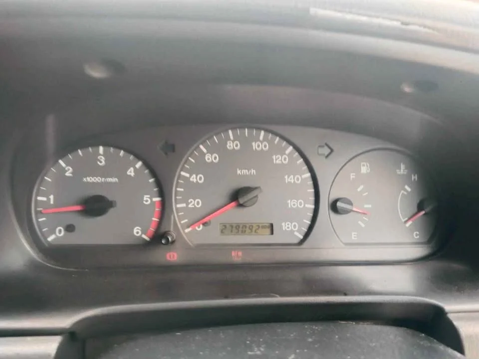 2001 Mazda 2500 Fighter V 2