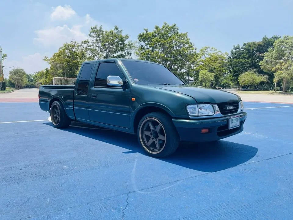 1997 Isuzu Faster Dragon Eyes III 2