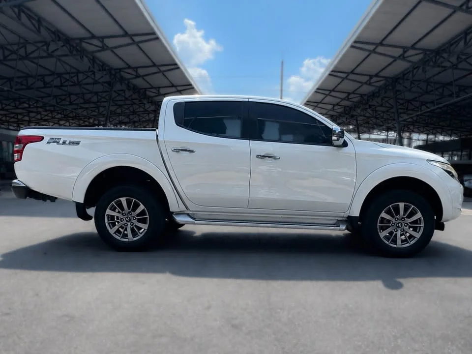 2017 Mitsubishi Triton V 3