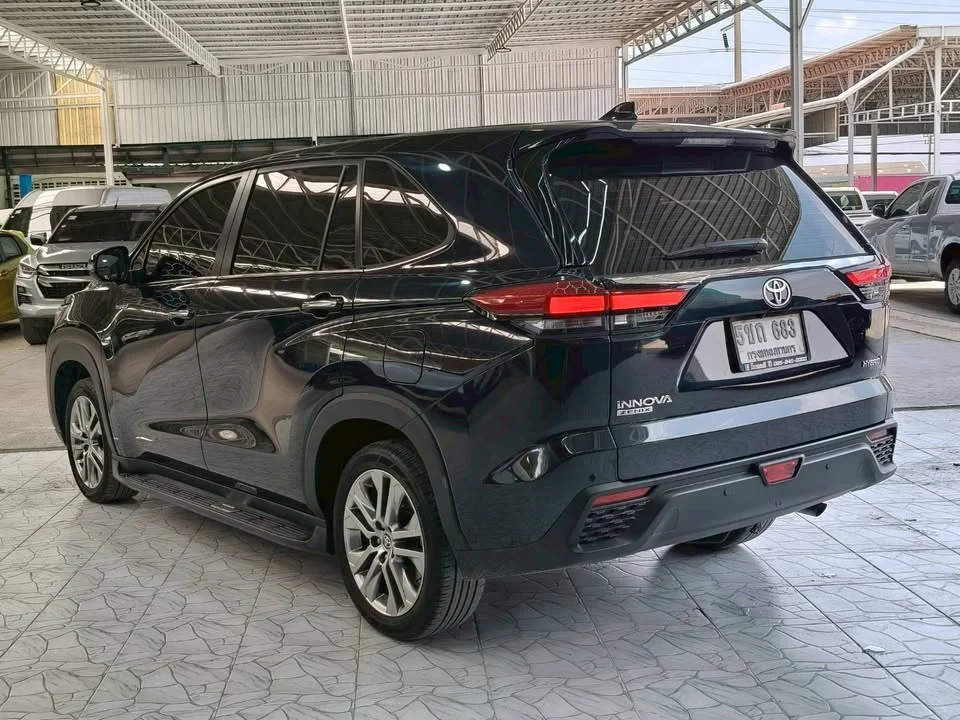 2024 Toyota Innova III 2