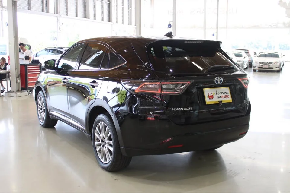 2014 Toyota Harrier III 2