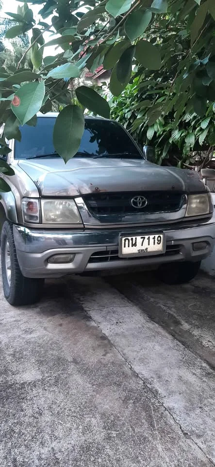 2004 Toyota Hilux Tiger VI 2