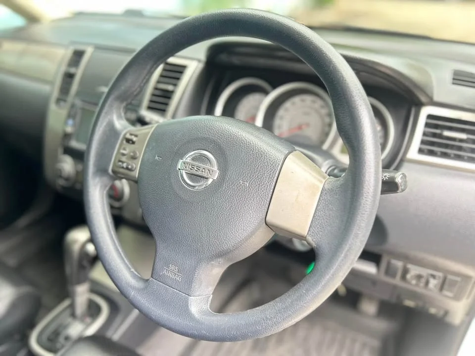 2010 Nissan Tiida I (C11) 3