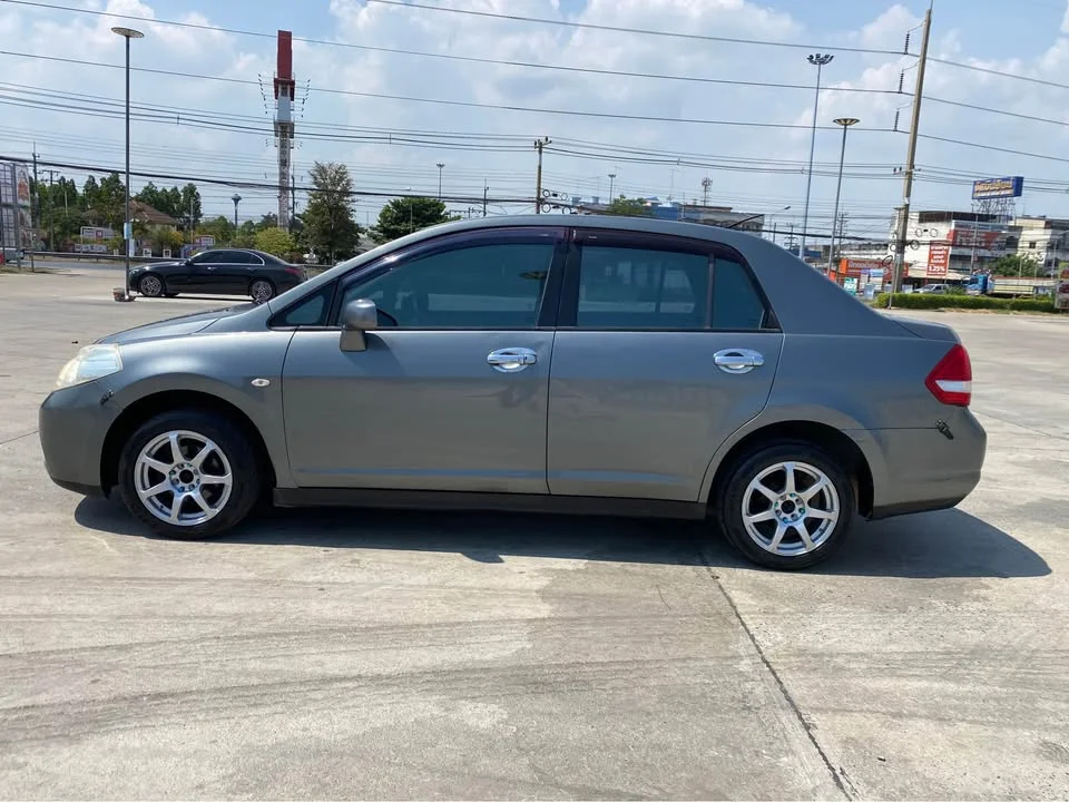 2011 Nissan Tiida I (C11) 3