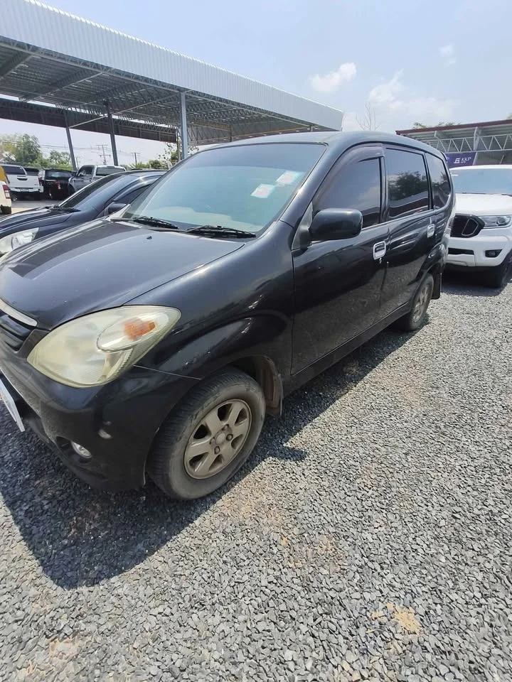 2005 Toyota Avanza I 2