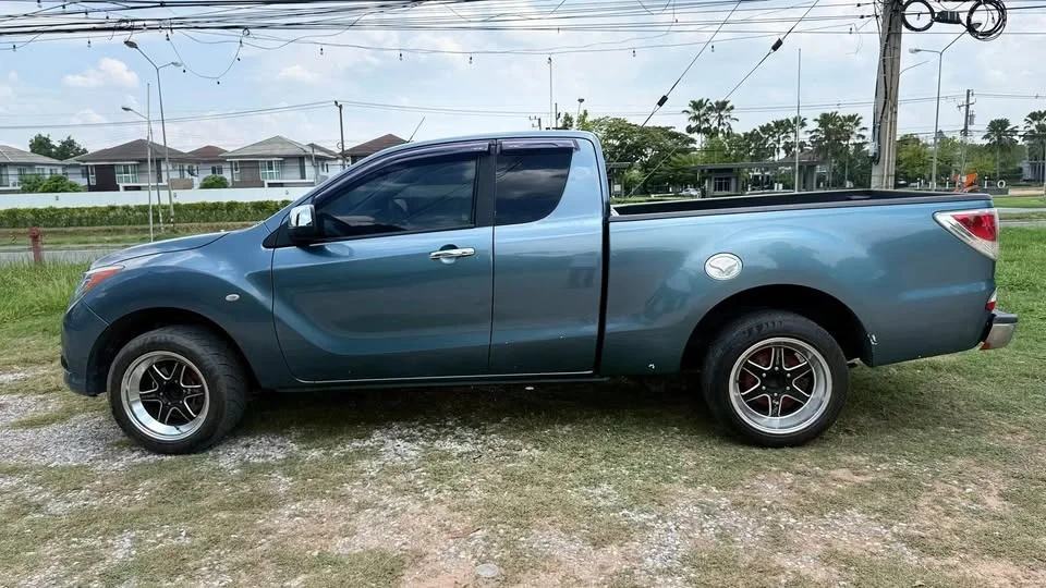 2012 Mazda BT-Series II 3