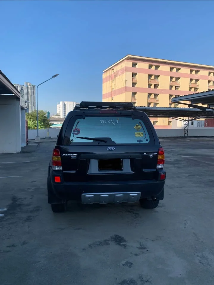 2004 Ford Escape I 3