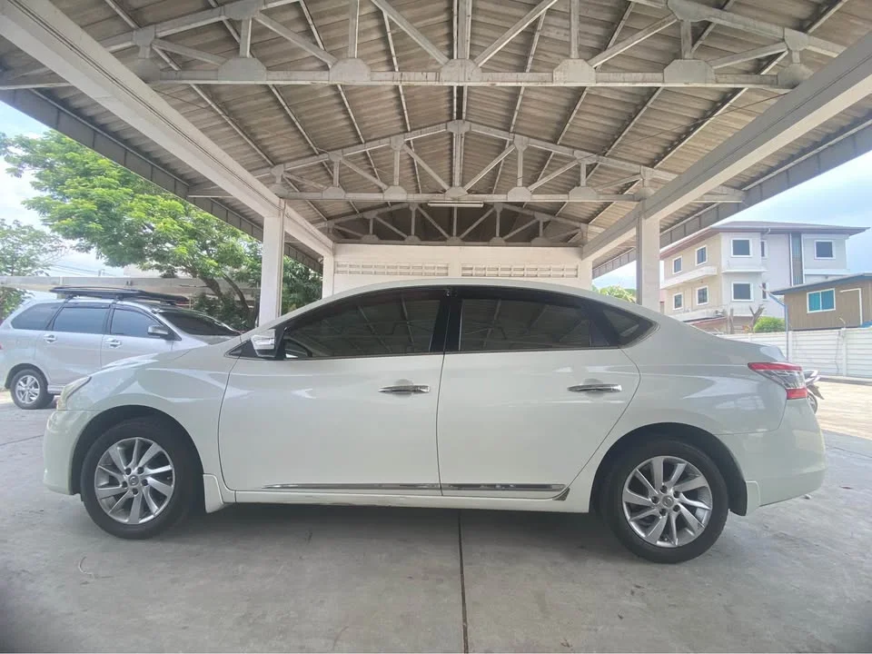 2013 Nissan Sylphy III (B17) 3