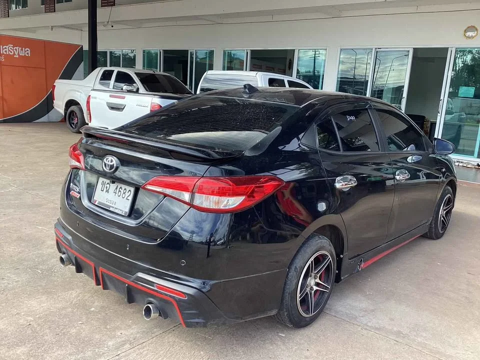 2019 Toyota Yaris ATIV III 3