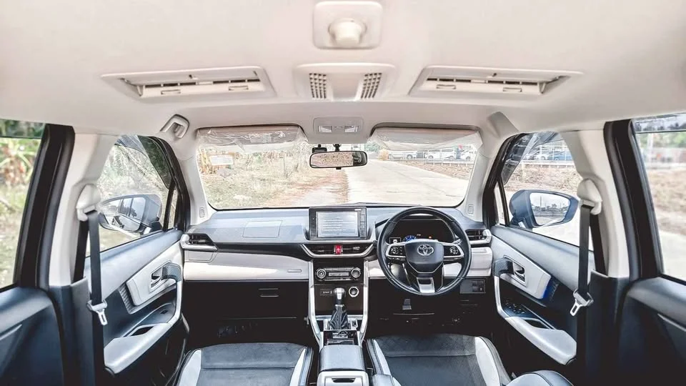 2023 Toyota Veloz III 2