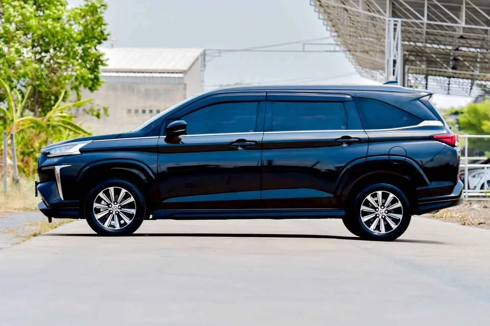 2023 Toyota Veloz III 3