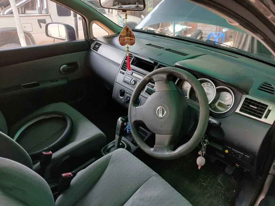 2010 Nissan Tiida I (C11) 3