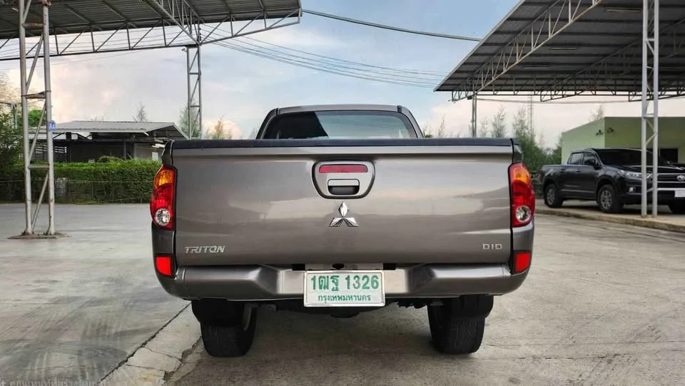 2014 Mitsubishi Triton IV 3