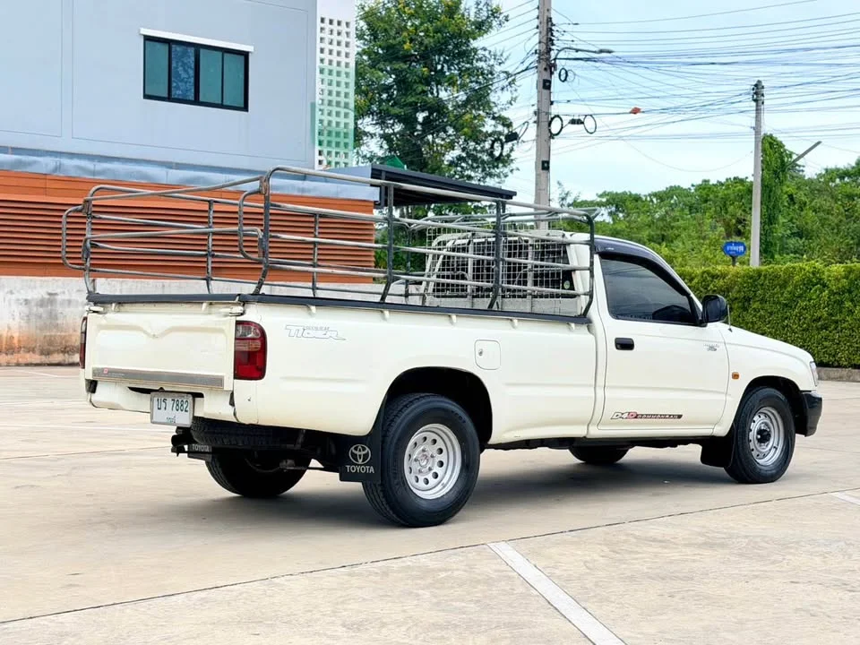 2002 Toyota Hilux Tiger VI 3