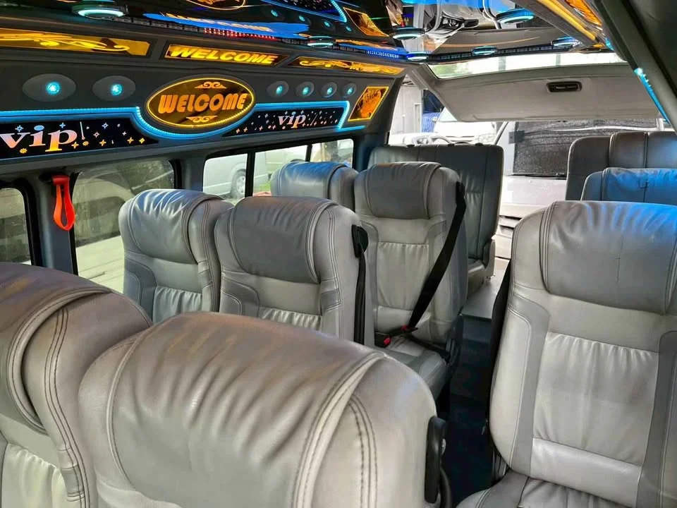2011 Toyota Commuter V (H200) 3
