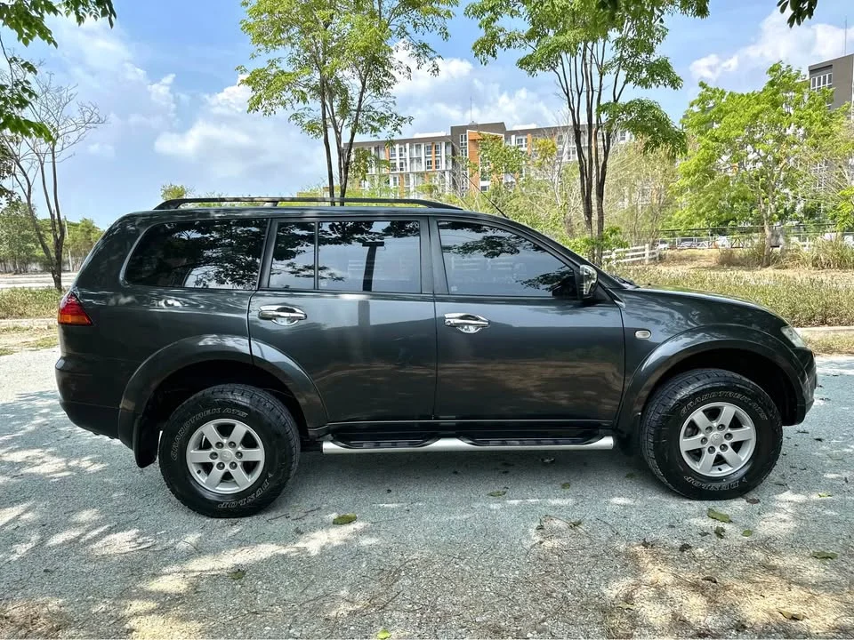2011 Mitsubishi Pajero Sport II 3