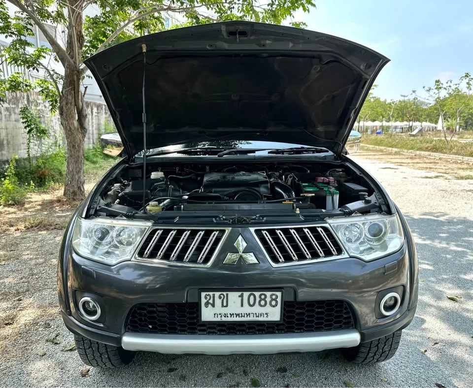 2011 Mitsubishi Pajero Sport II 2