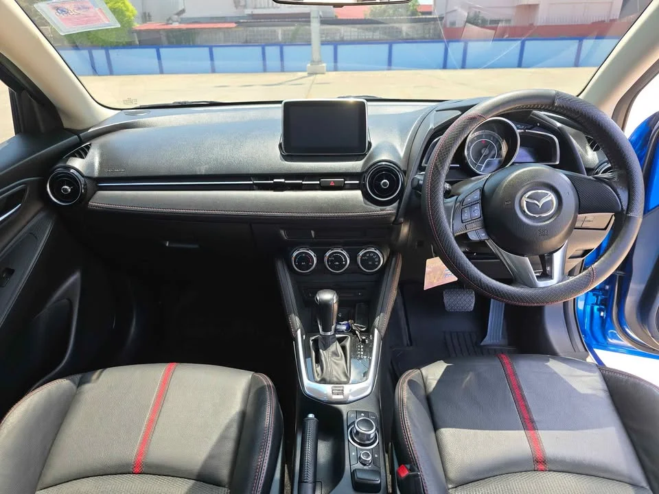 2015 Mazda 2 III 3