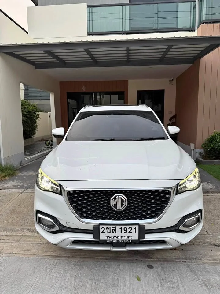 2021 MG HS 2
